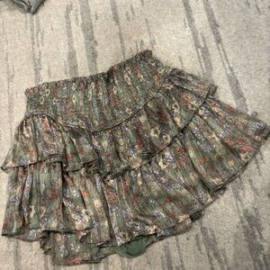 LIKE NEW women’s size large floral print mini ruffle skort
